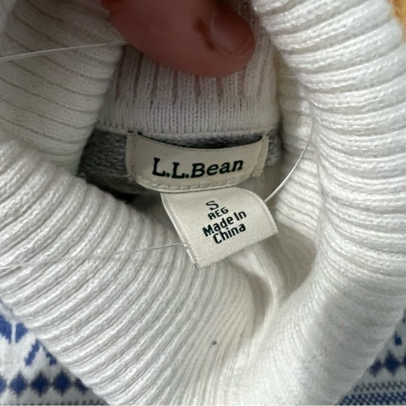 NWT L.L. Bean White and Blue Patterned Turtleneck Sweater women’s size s - Picture 4 of 6